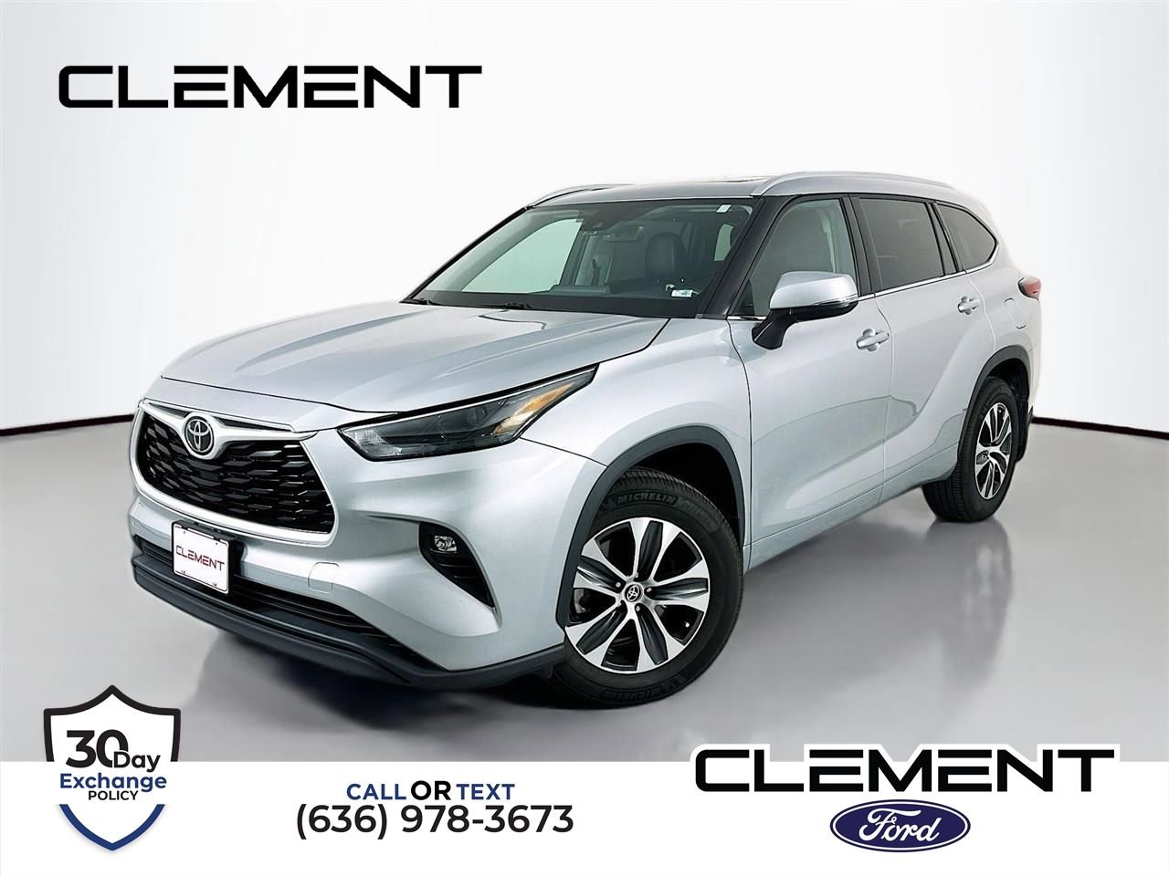 Used 2022 Toyota Highlander XLE AWD/4WD image 1