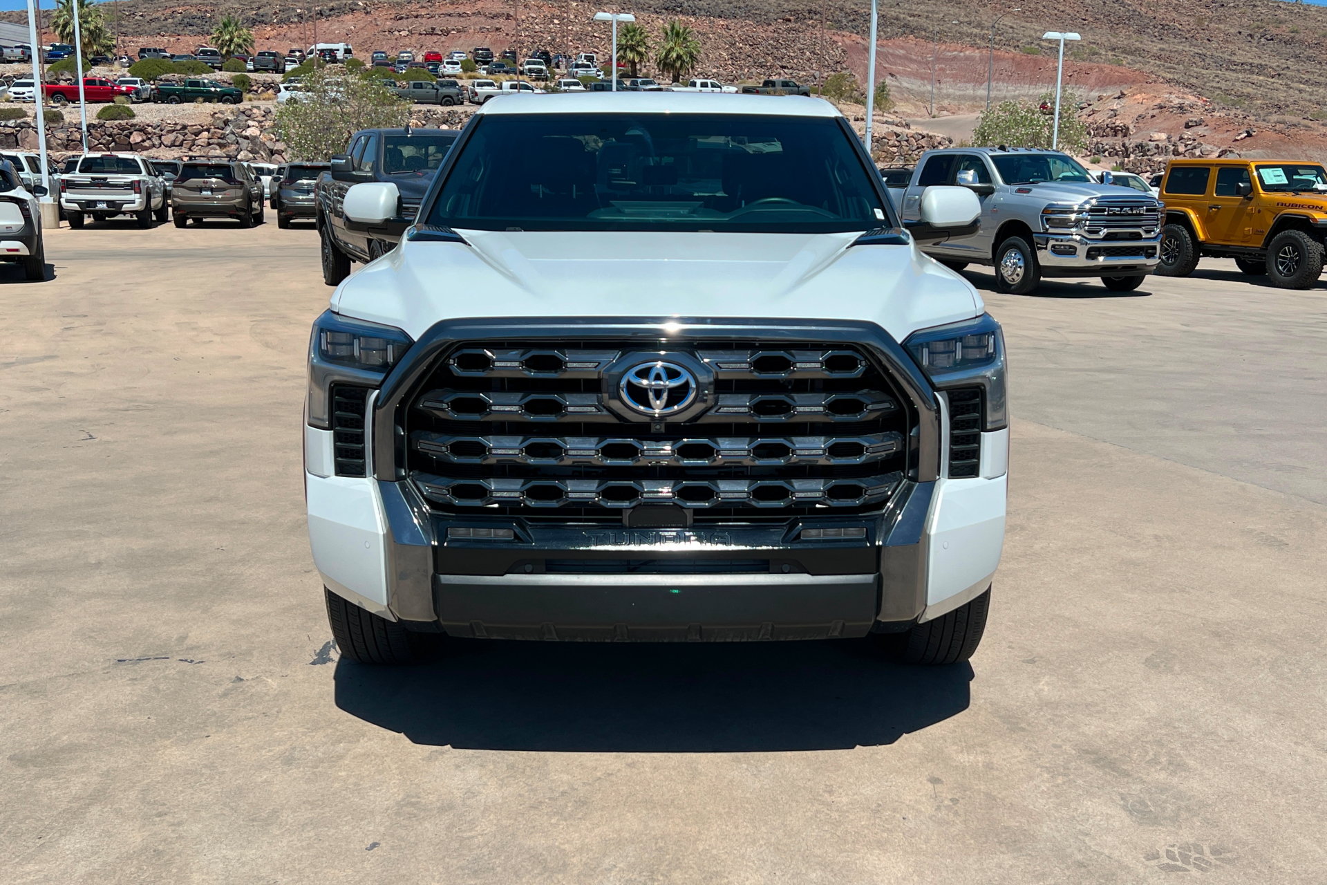 Used 2022 Toyota Tundra Platinum w/ Advanced Package AWD/4WD image 9