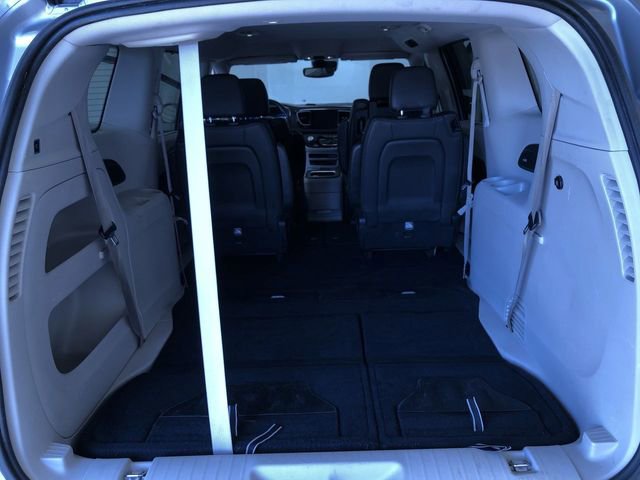 Used 2018 Chrysler Pacifica Touring-L Plus w/ Advanced Safetytec Group image 33