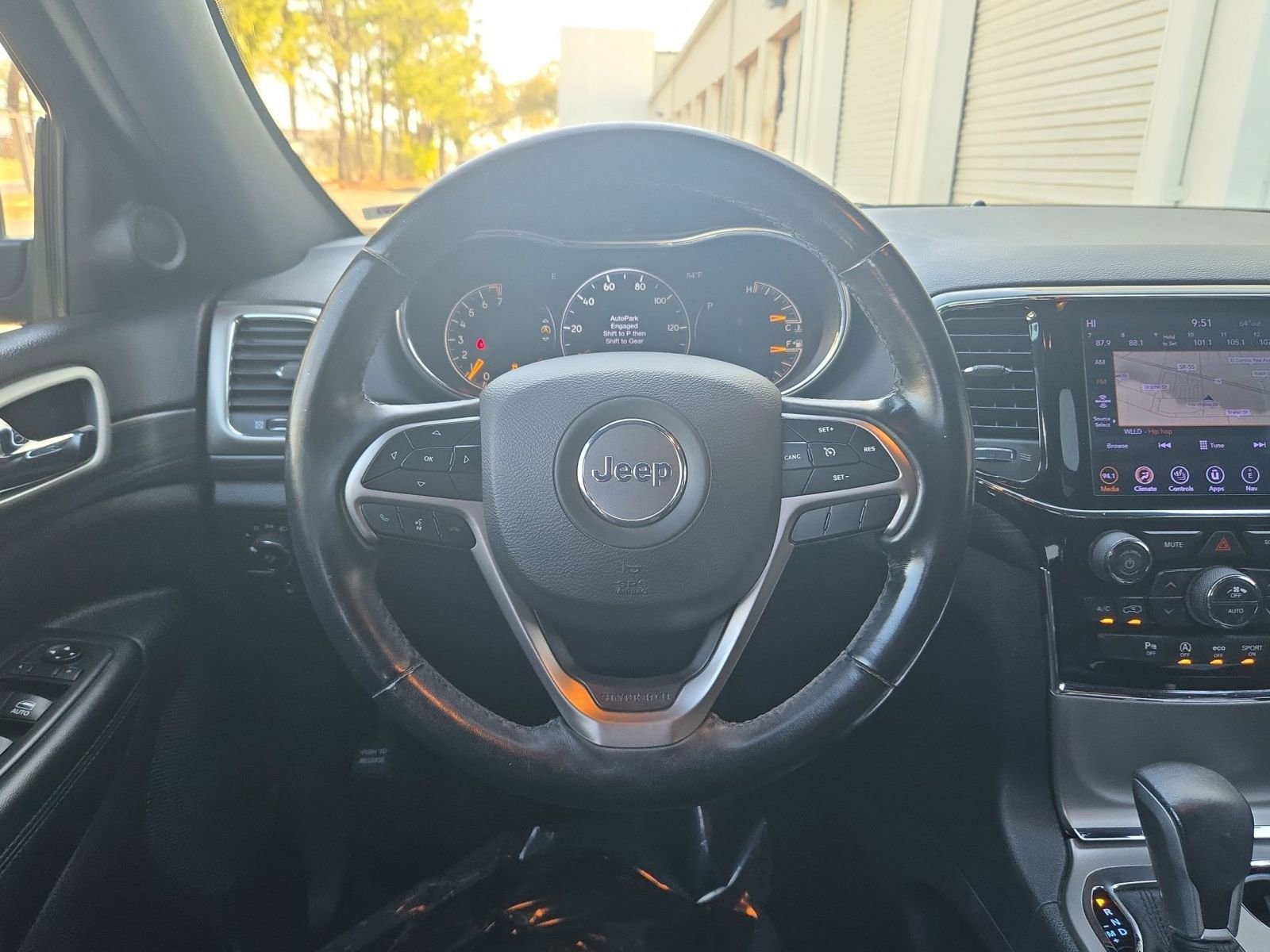 Used 2019 Jeep Grand Cherokee Altitude image 12