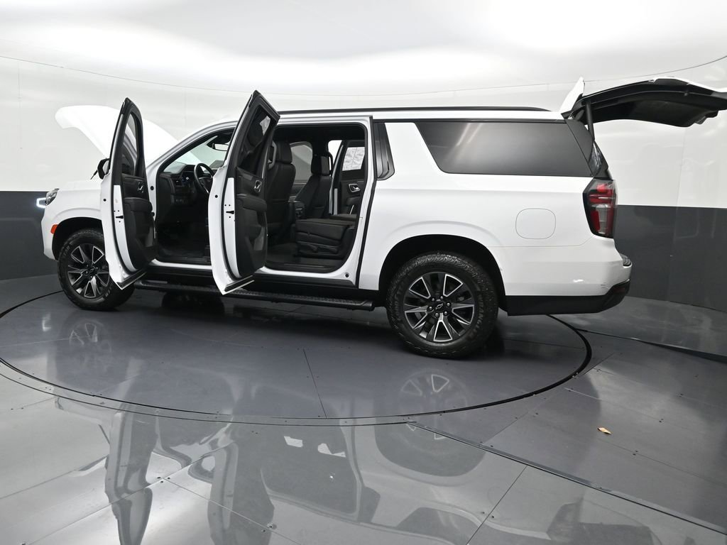 Used 2024 Chevrolet Suburban Z71 w/ Luxury Package image 36