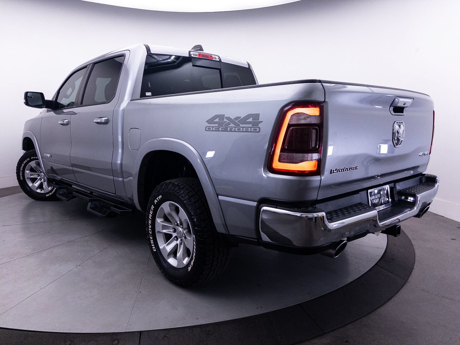 Used 2021 RAM 1500 Laramie w/ Off Road Group AWD/4WD image 5