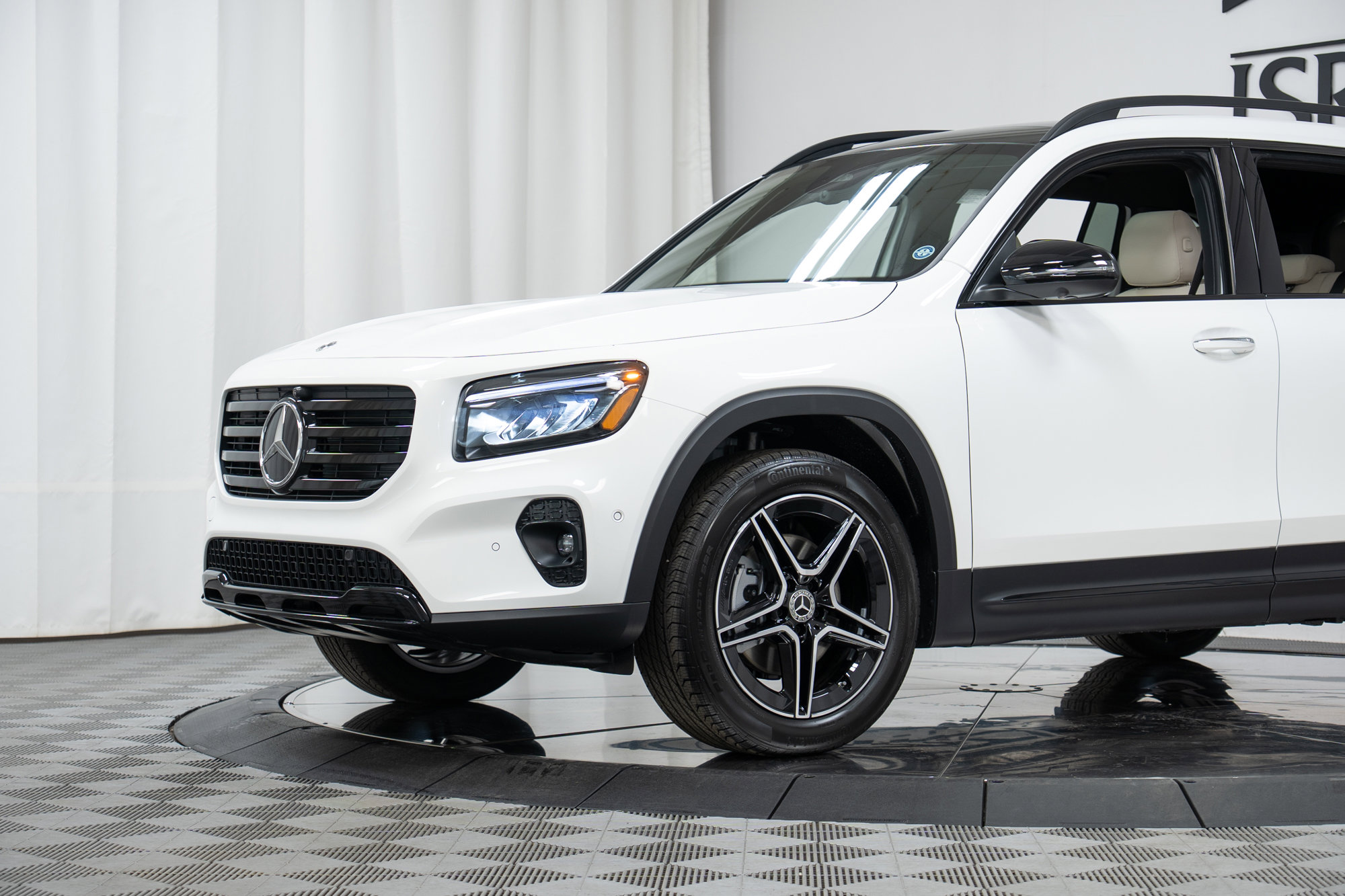 New 2026 Mercedes-Benz GLB 250 4MATIC image 25