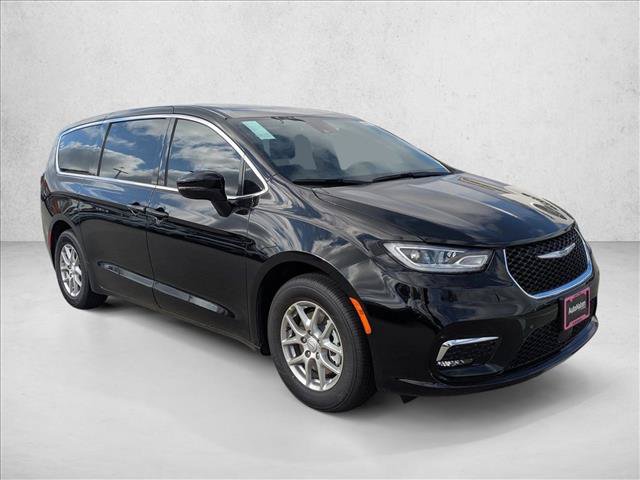 New 2026 Chrysler Pacifica Select FWD image 7