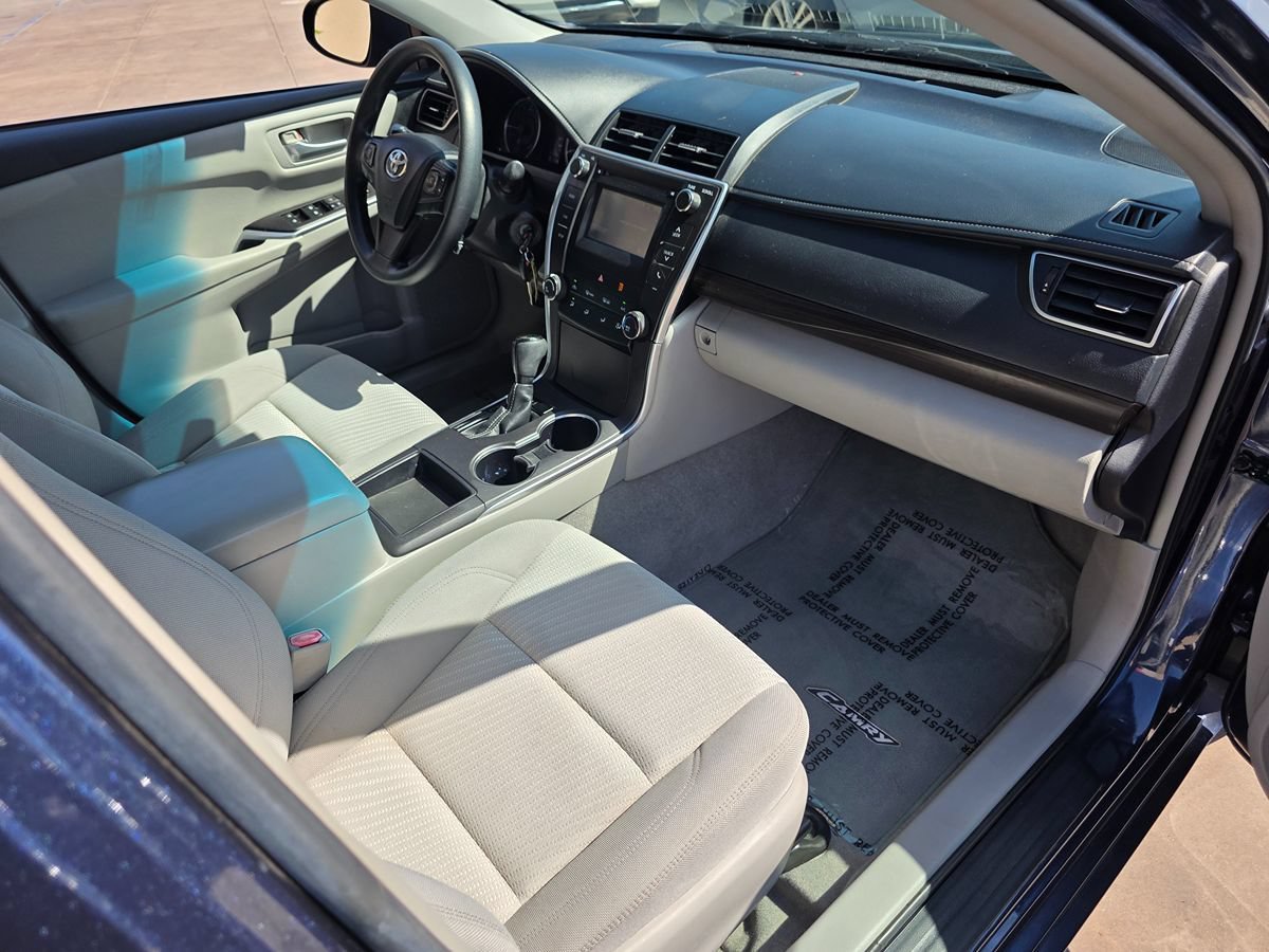 Used 2016 Toyota Camry LE FWD image 13