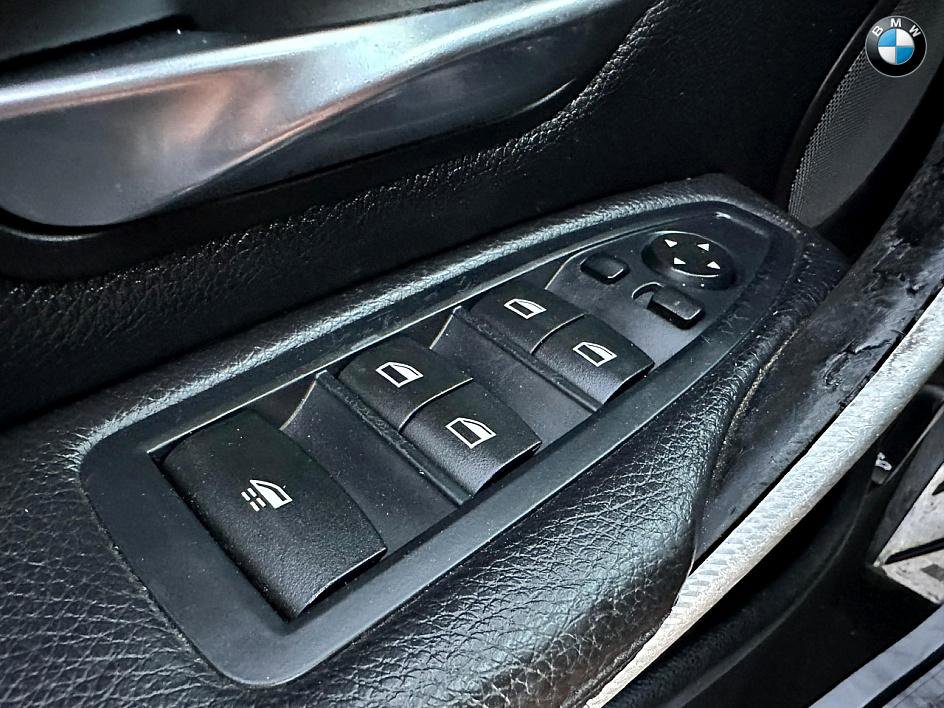 Used 2014 BMW 428i Convertible w/ M Sport image 17