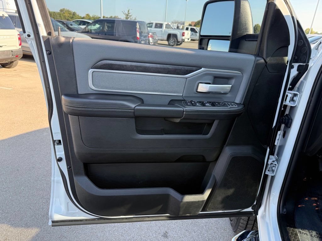 Used 2023 RAM 2500 Big Horn w/ Level 1 Equipment Group AWD/4WD image 8