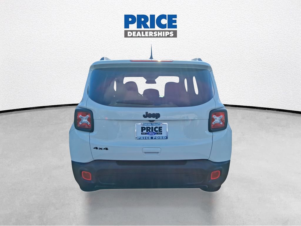 Used 2023 Jeep Renegade Latitude AWD/4WD image 6