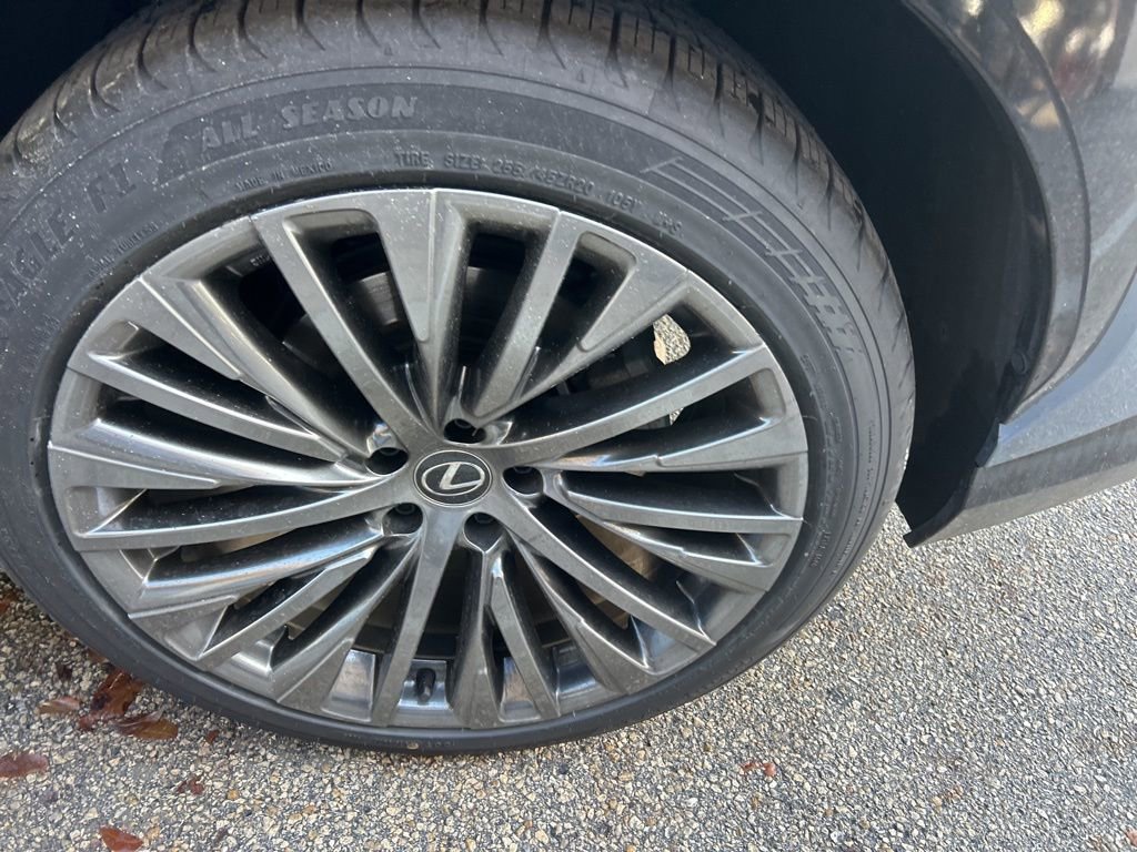 Certified 2023 Lexus RZ 450e Premium w/ Accessory Package (Z1) image 11