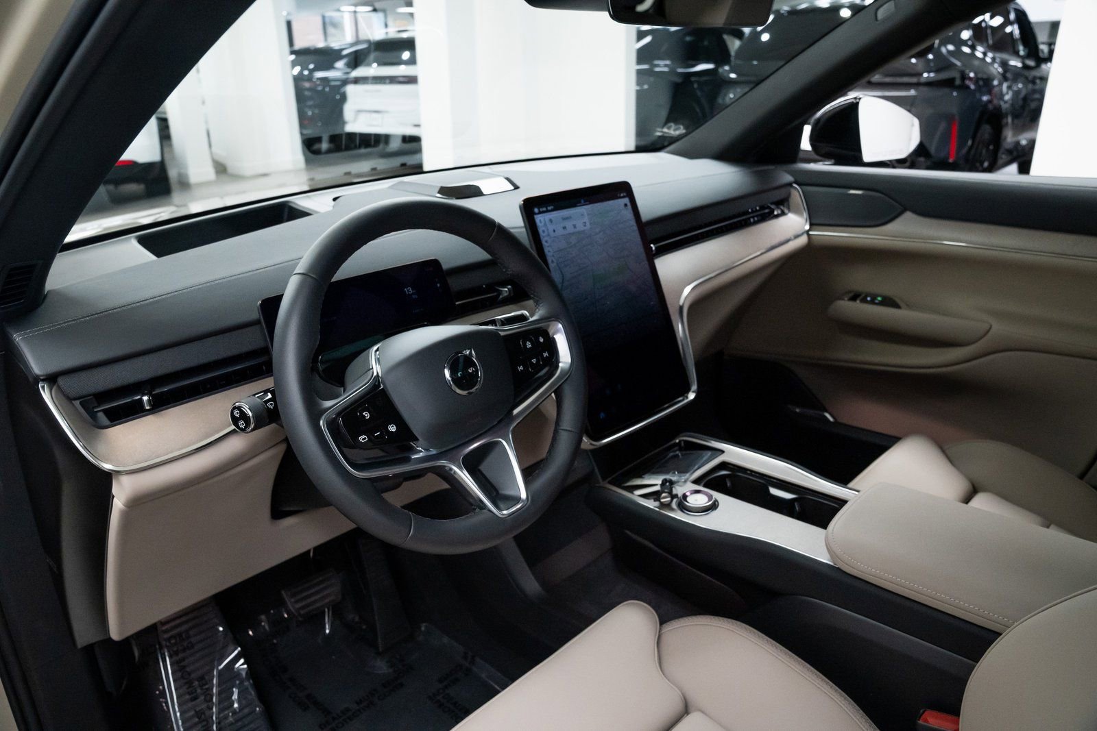 Used 2025 Volvo EX90 Plus image 19