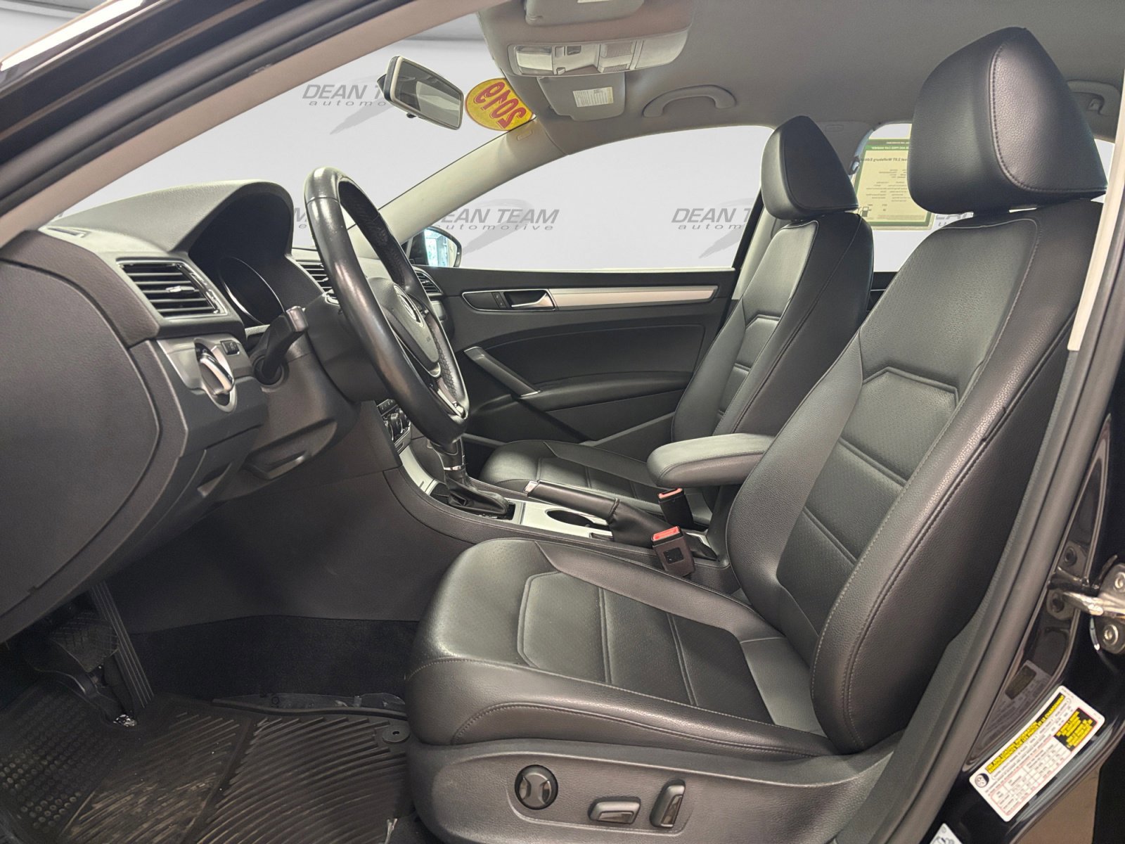 Used 2019 Volkswagen Passat 2.0T Wolfsburg FWD image 9