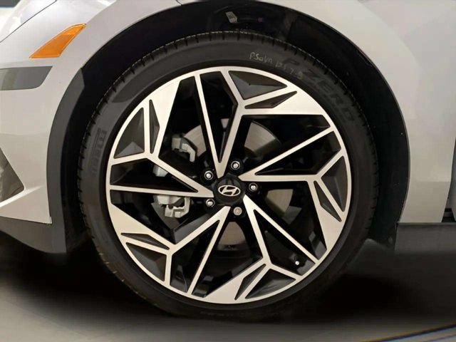 Used 2025 Hyundai Ioniq 6 SEL RWD image 96