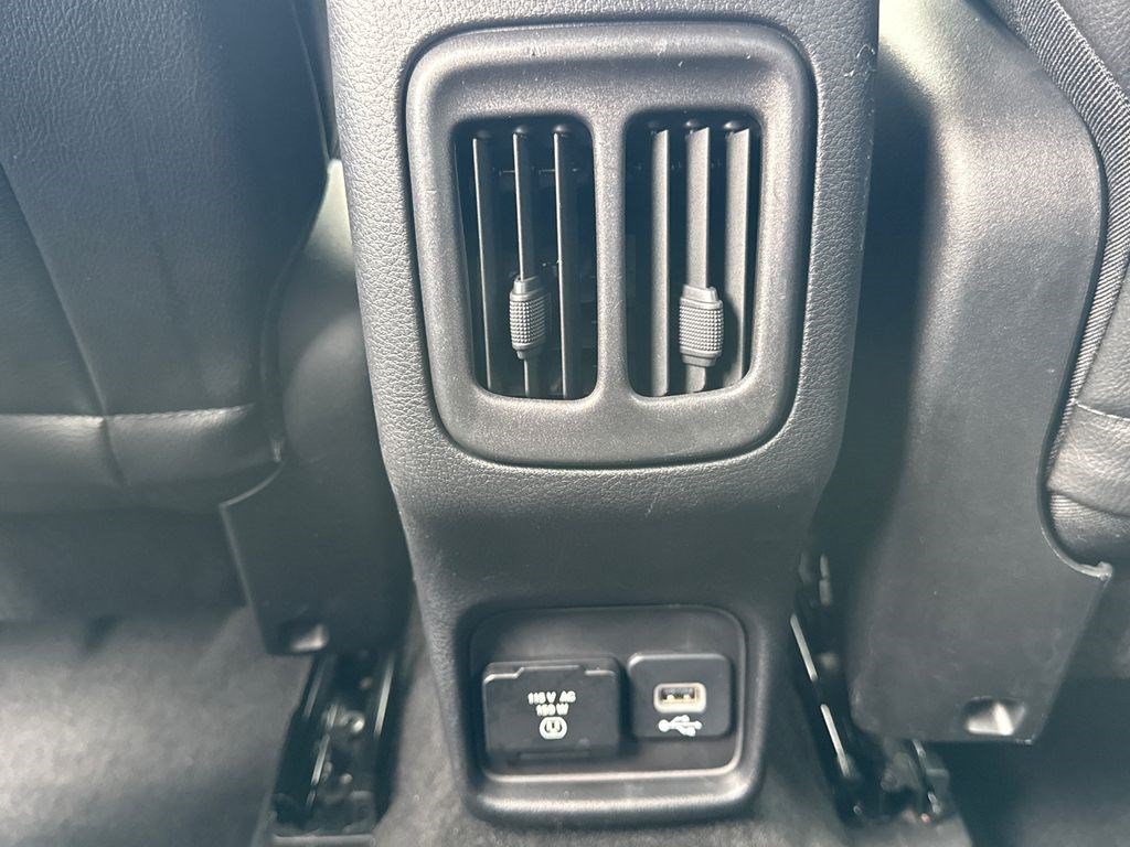 Used 2017 Jeep Compass Limited AWD/4WD image 18