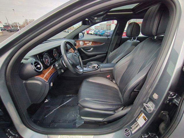 Used 2017 Mercedes-Benz E 300 4MATIC image 8