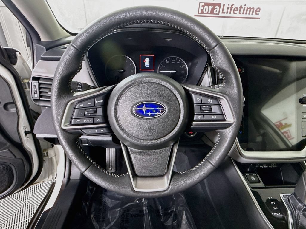 Used 2025 Subaru Outback Premium AWD/4WD image 21