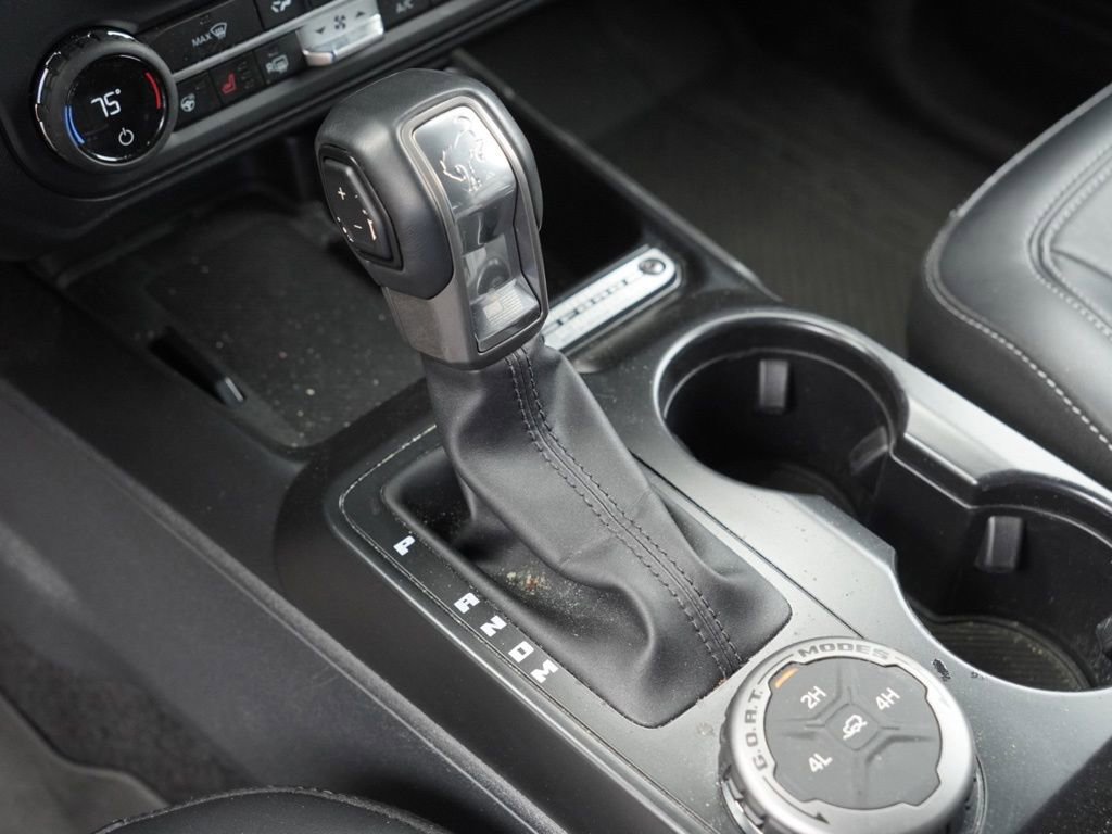 Used 2025 Ford Bronco Outer Banks AWD/4WD image 14
