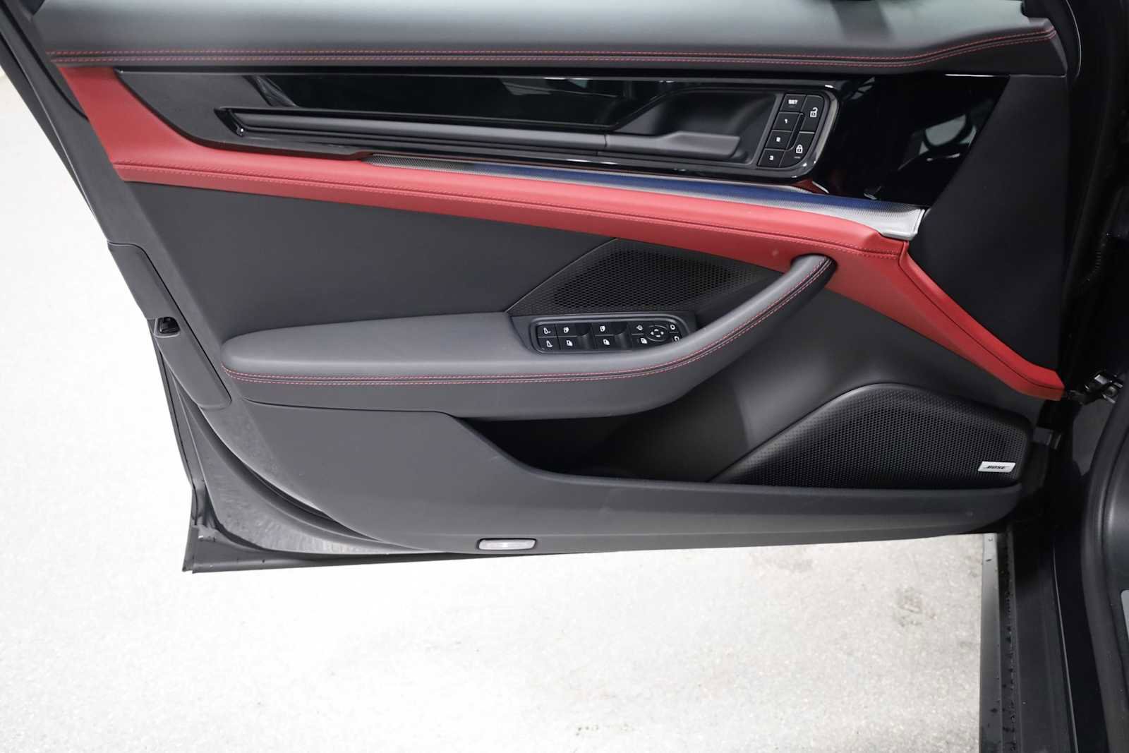 New 2025 Porsche Panamera 4 image 16