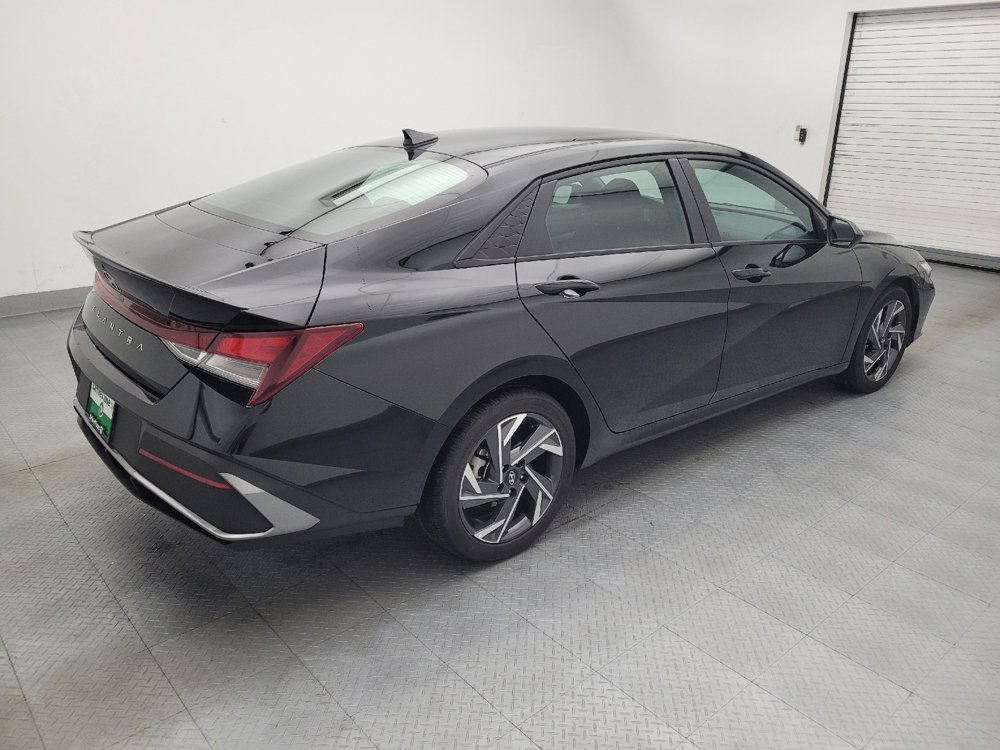 Used 2025 Hyundai Elantra Sport FWD image 10