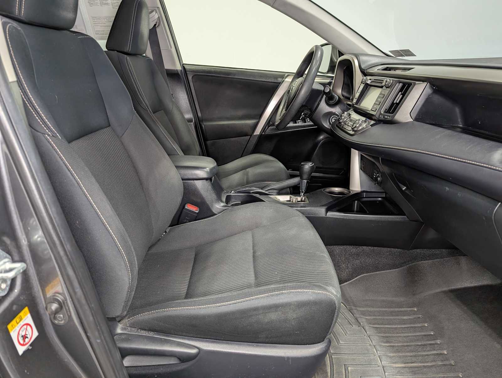 Used 2013 Toyota RAV4 XLE image 41