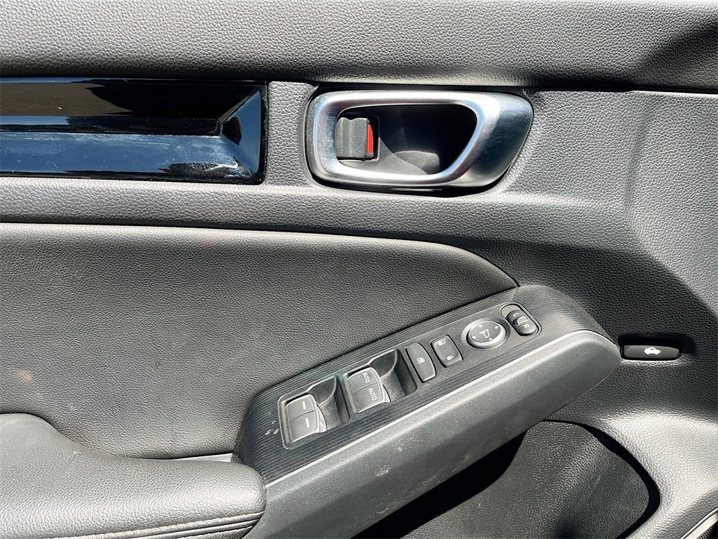 Used 2022 Honda Civic Touring image 17