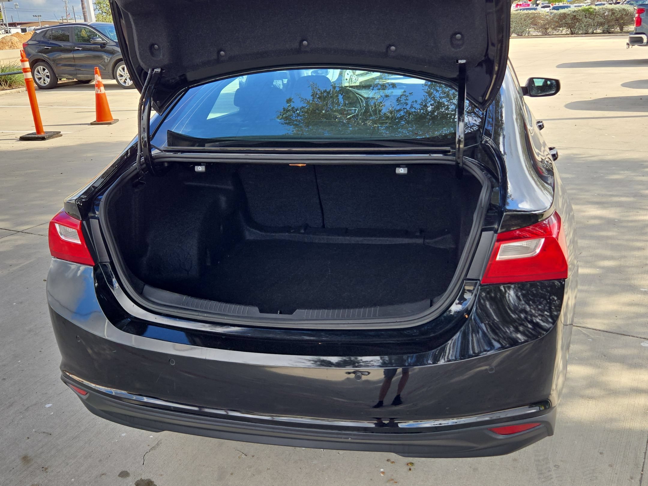 Certified 2025 Chevrolet Malibu LT FWD image 23