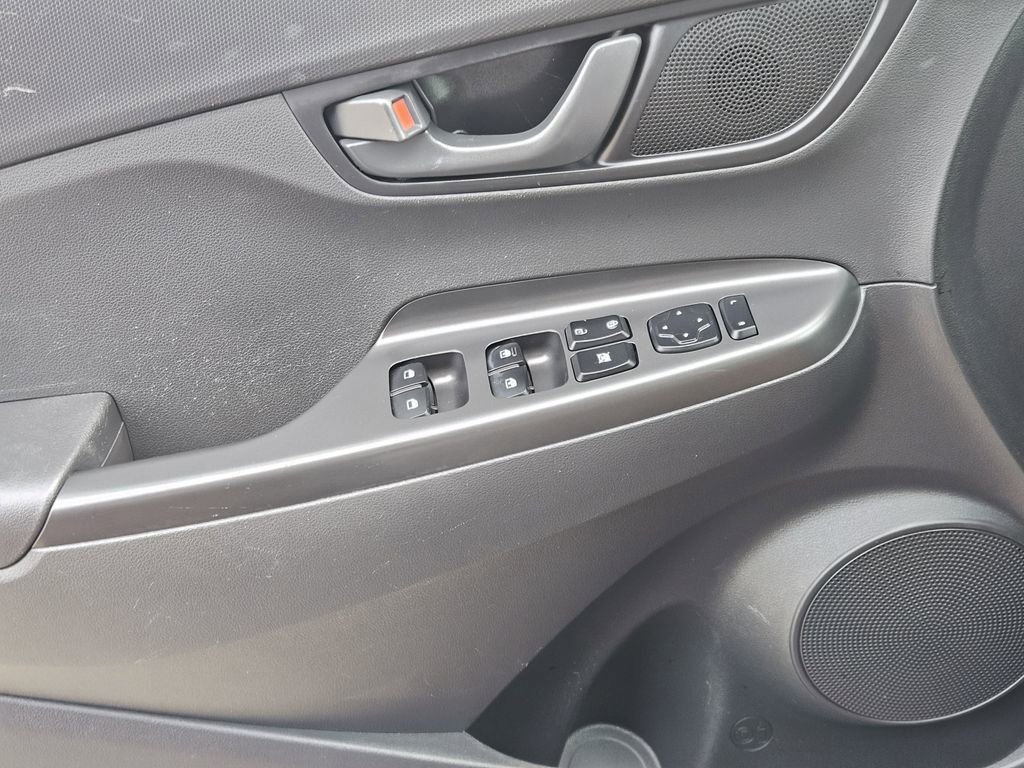 Used 2021 Hyundai Kona SEL w/ Cargo Package FWD image 28