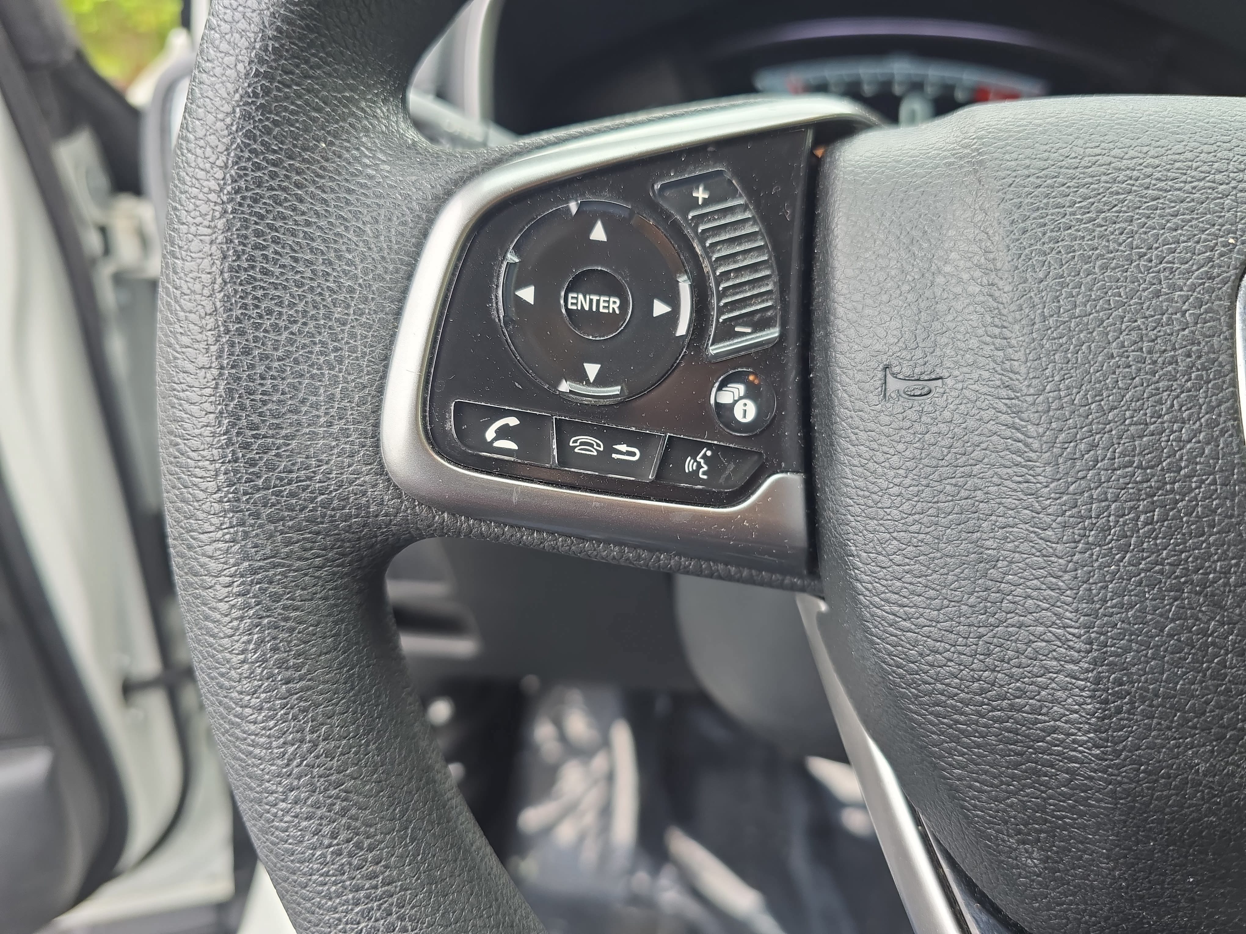 Used 2018 Honda CR-V EX image 16