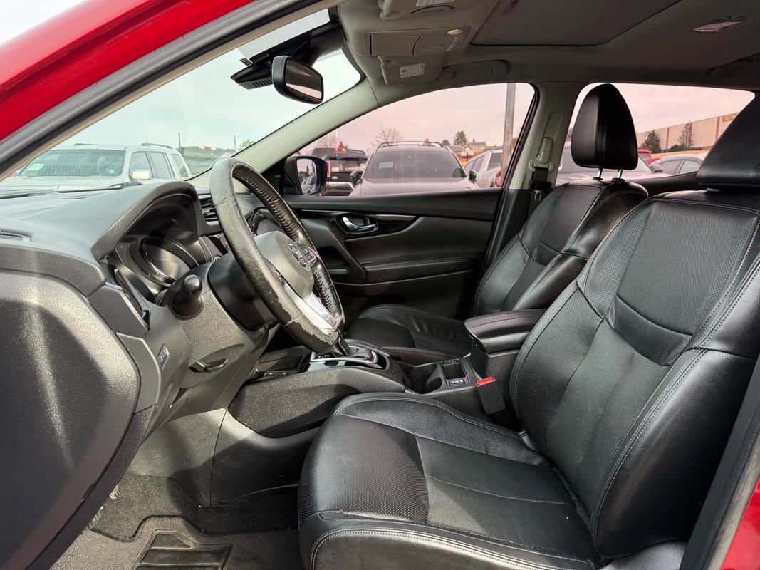 Used 2021 Nissan Rogue Sport SL w/ Premium Package image 16