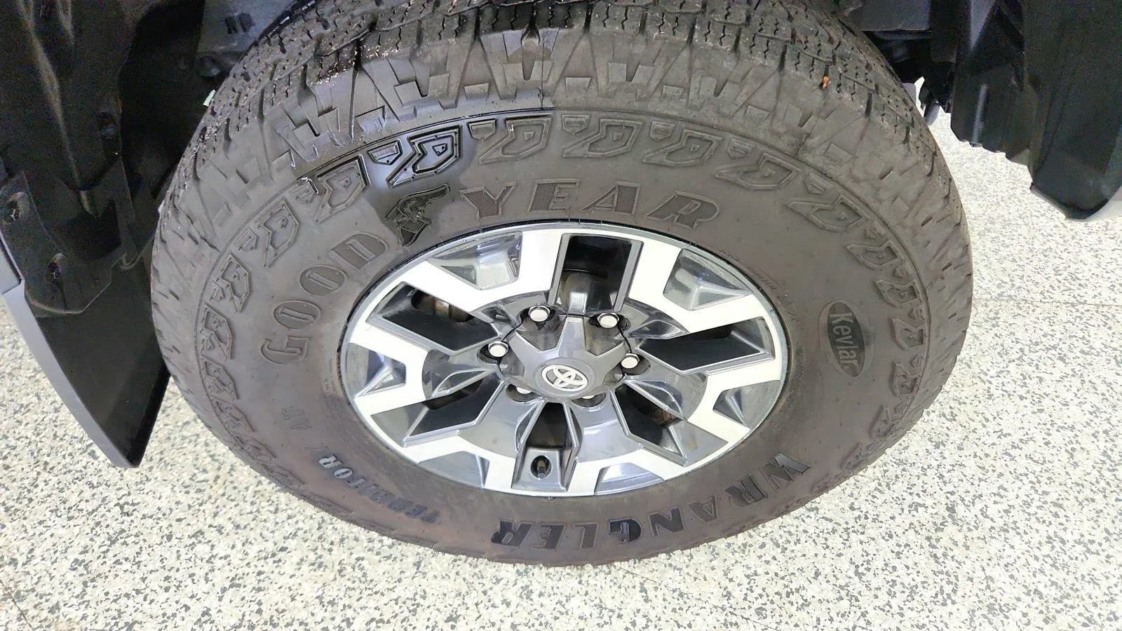 Used 2023 Toyota Tacoma TRD Off-Road AWD/4WD image 30