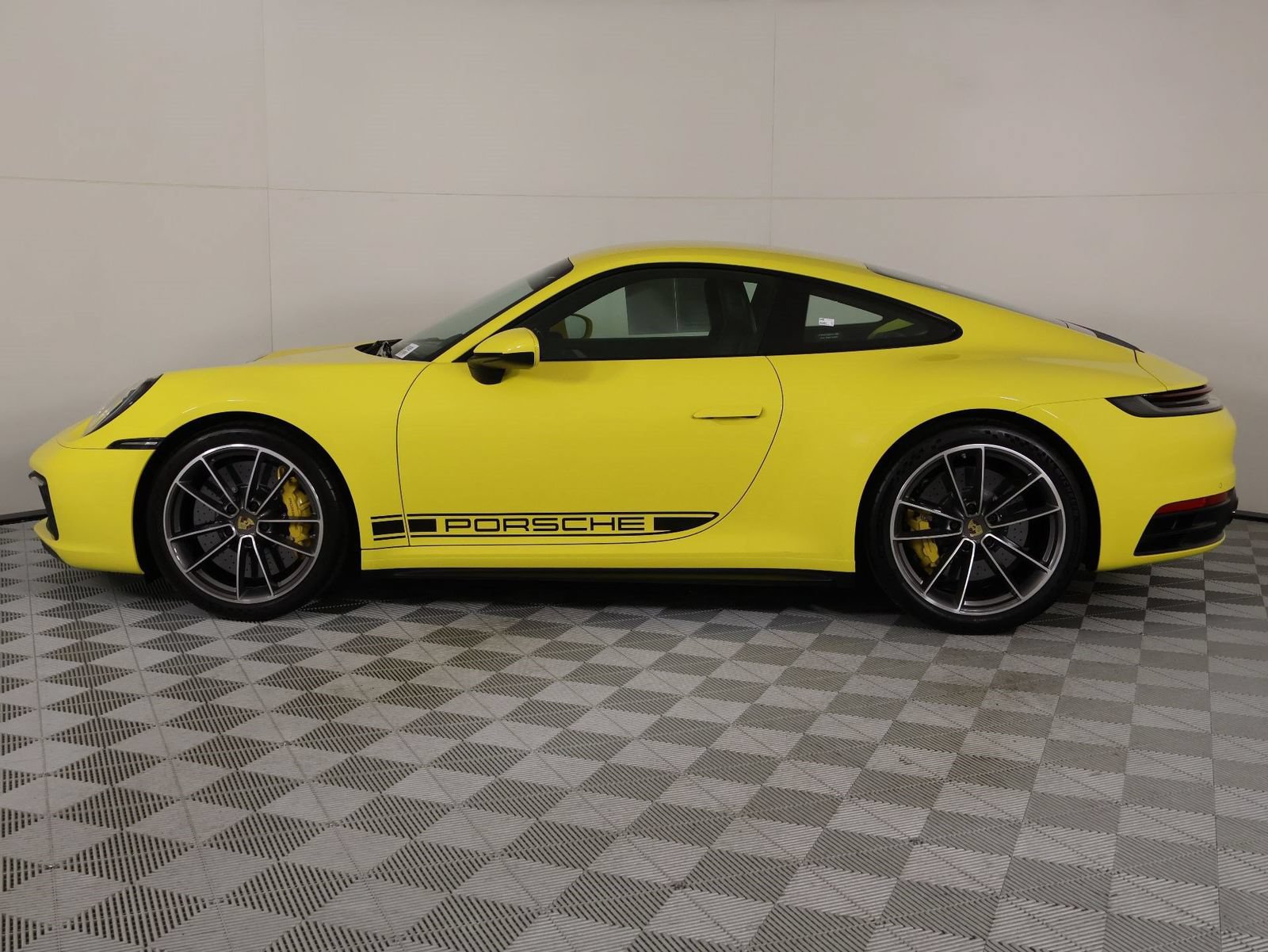 Certified 2020 Porsche 911 Carrera S RWD image 2