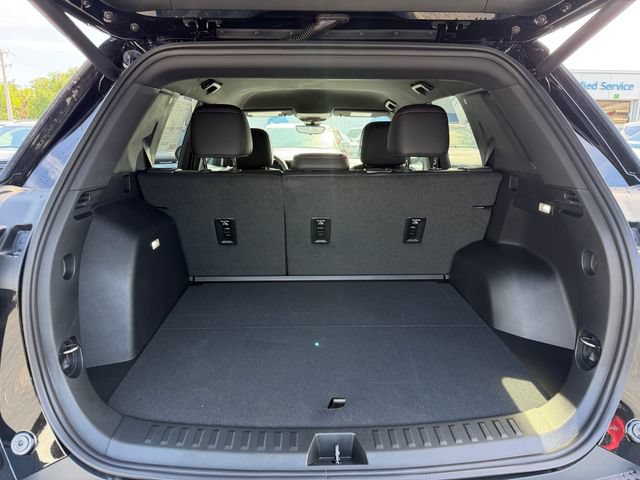 New 2026 Chevrolet Equinox RS w/ Convenience Package III FWD image 11