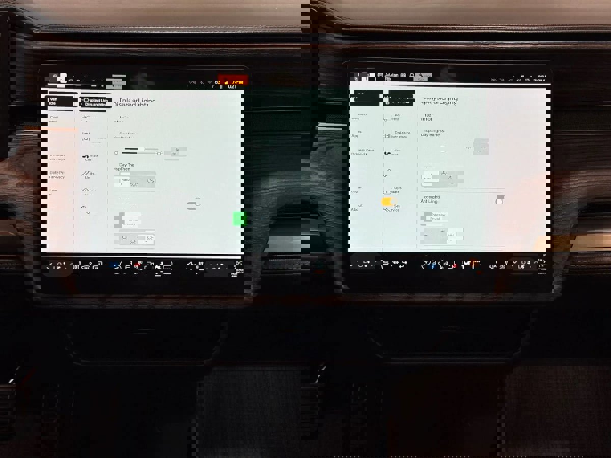 Used 2022 Rivian R1T Adventure image 18