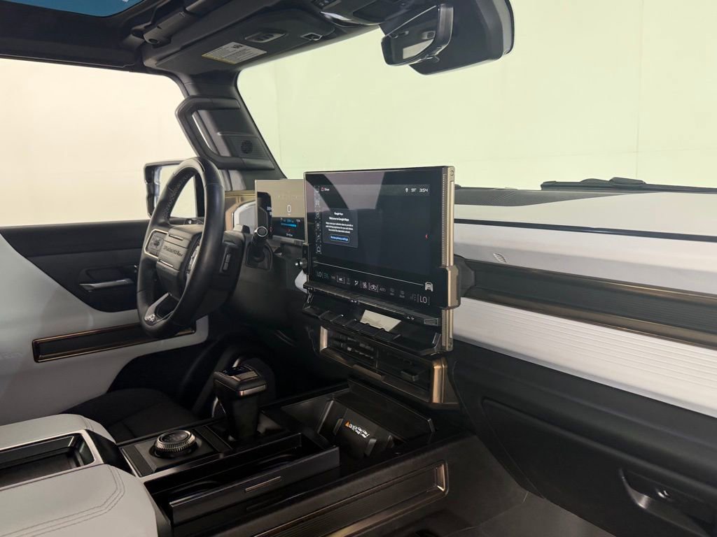 Used 2025 GMC Hummer EV 2X image 32