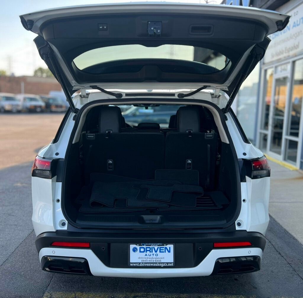 Used 2024 INFINITI QX60 Luxe w/ Vision Package image 44