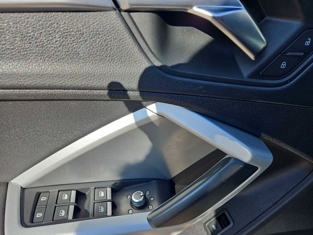 Used 2021 Audi Q3 2.0T Premium w/ Convenience Package image 15