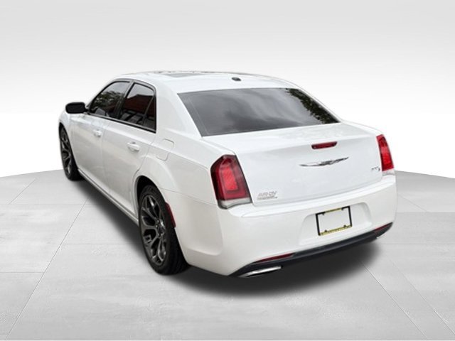 Used 2015 Chrysler 300 S RWD image 34