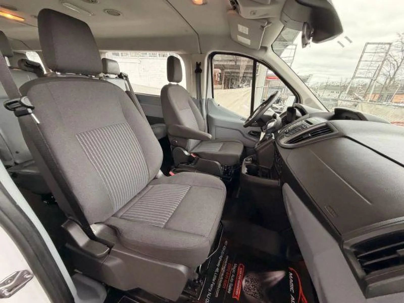 Used 2019 Ford Transit 350 XL RWD image 17