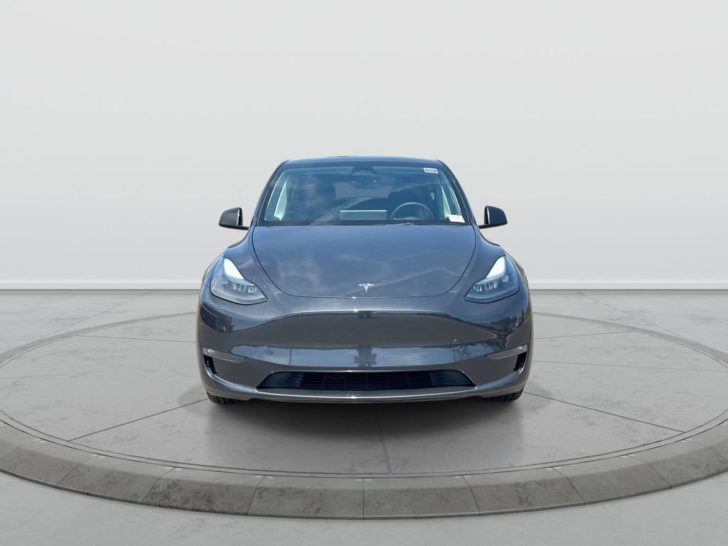 Used 2025 Tesla Model Y Long Range AWD/4WD image 3