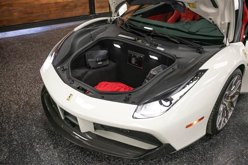 Used 2018 Ferrari 488 GTB RWD image 7