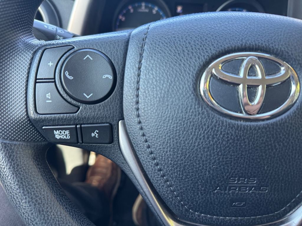 Used 2018 Toyota RAV4 LE w/ All Weather Liner Package image 29