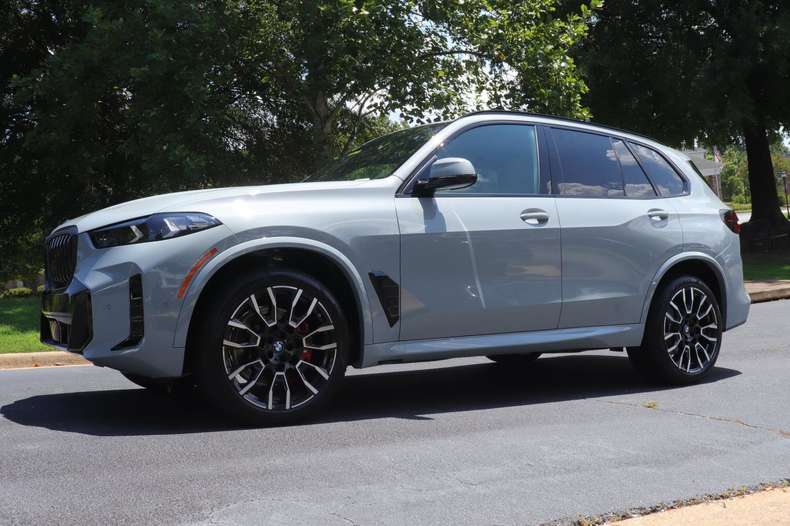 New 2026 BMW X5 xDrive40i image 1