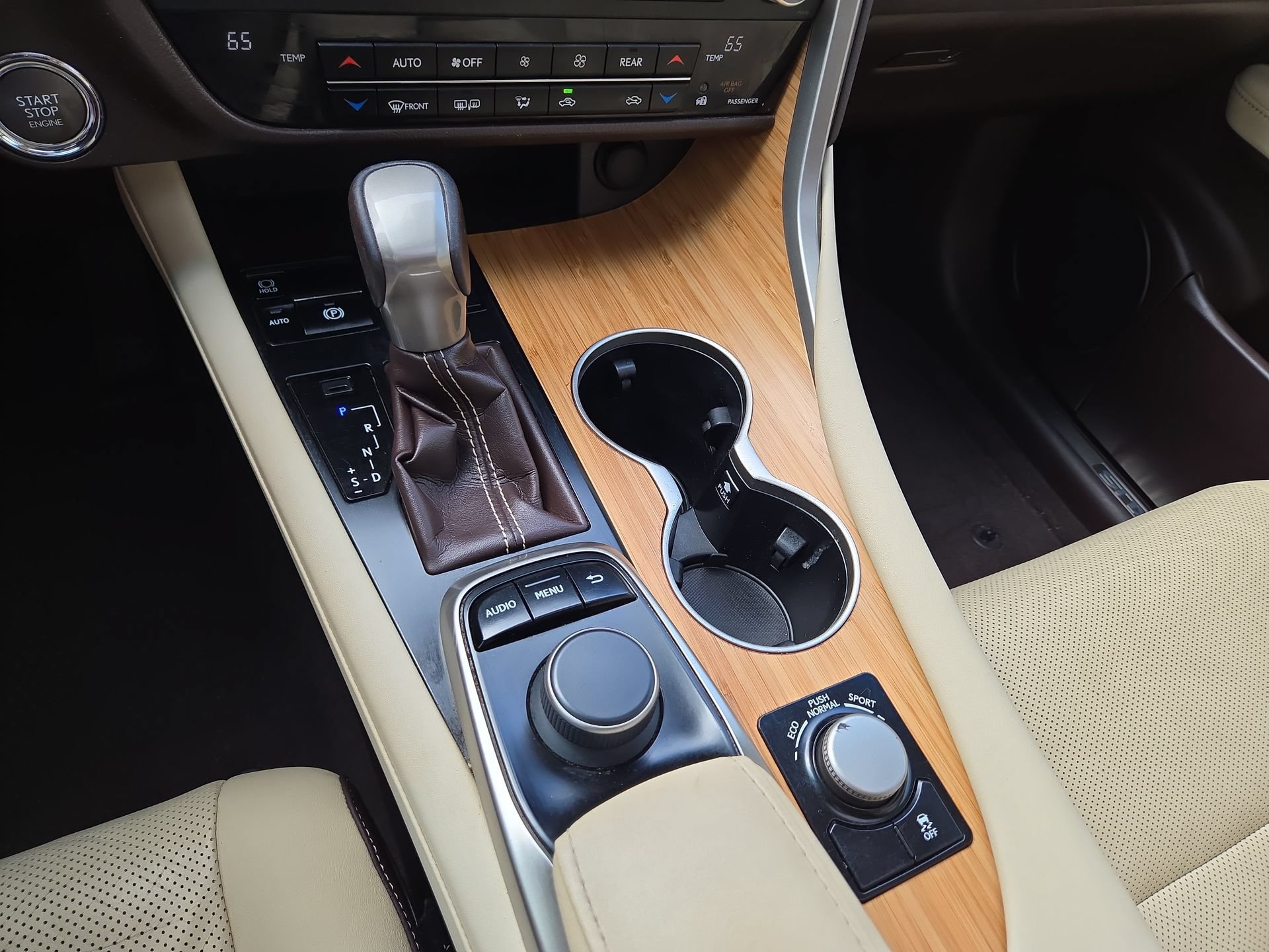 Used 2018 Lexus RX 350L FWD w/ Premium Package image 22
