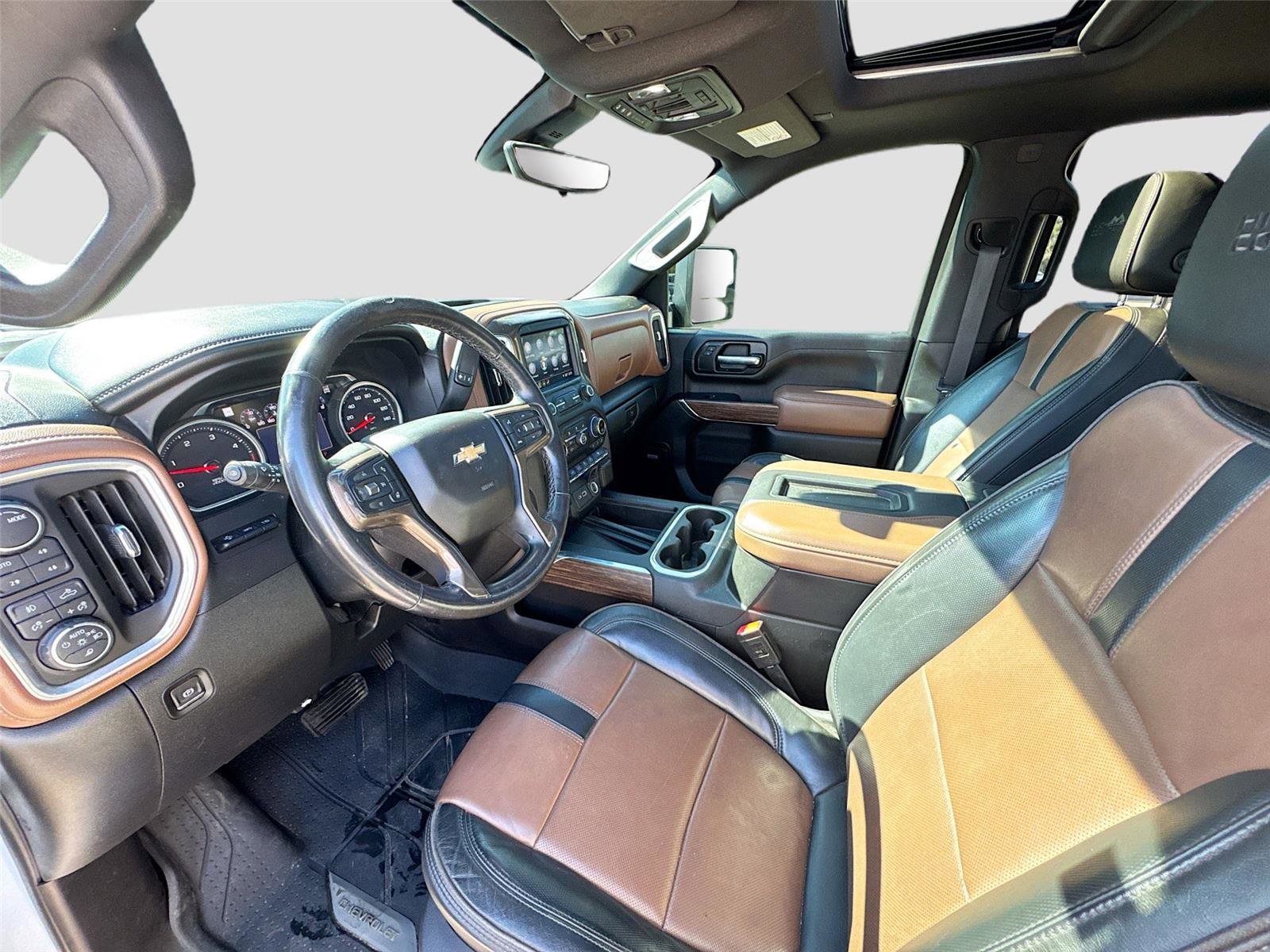 Used 2021 Chevrolet Silverado 3500 High Country image 11