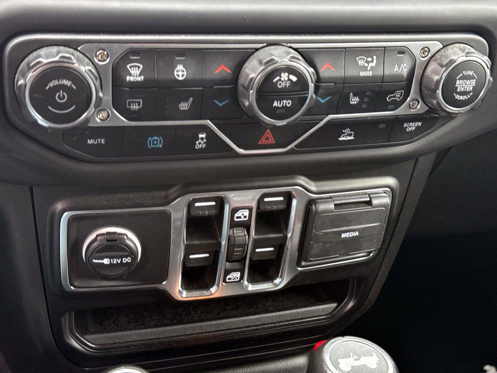 Used 2023 Jeep Wrangler Unlimited Sahara w/ Cold Weather Group image 22