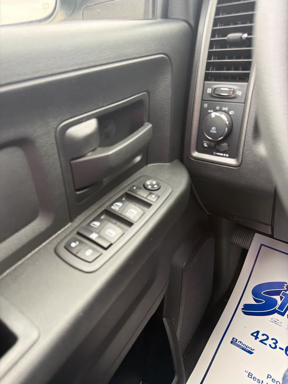 Used 2022 RAM 1500 Tradesman w/ Chrome Appearance Group AWD/4WD image 18