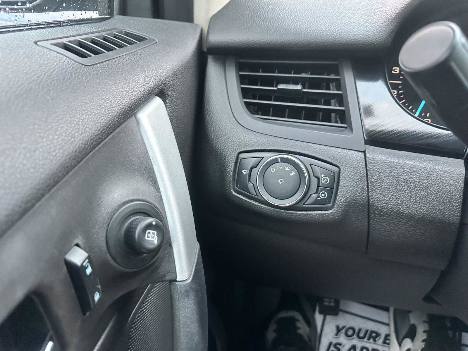 Used 2013 Ford Edge SE FWD image 22