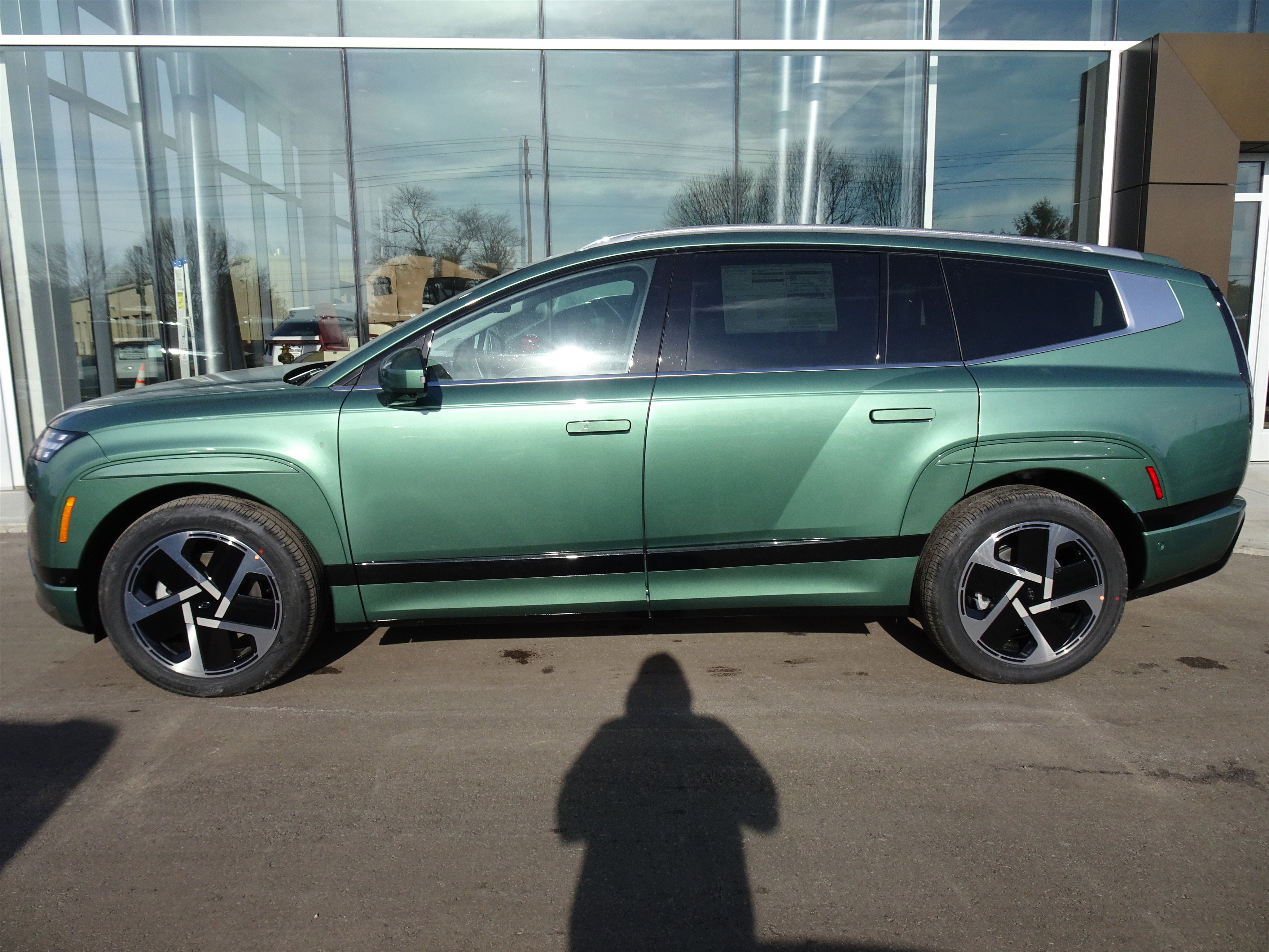 New 2026 Hyundai Ioniq 9 Calligraphy image 2