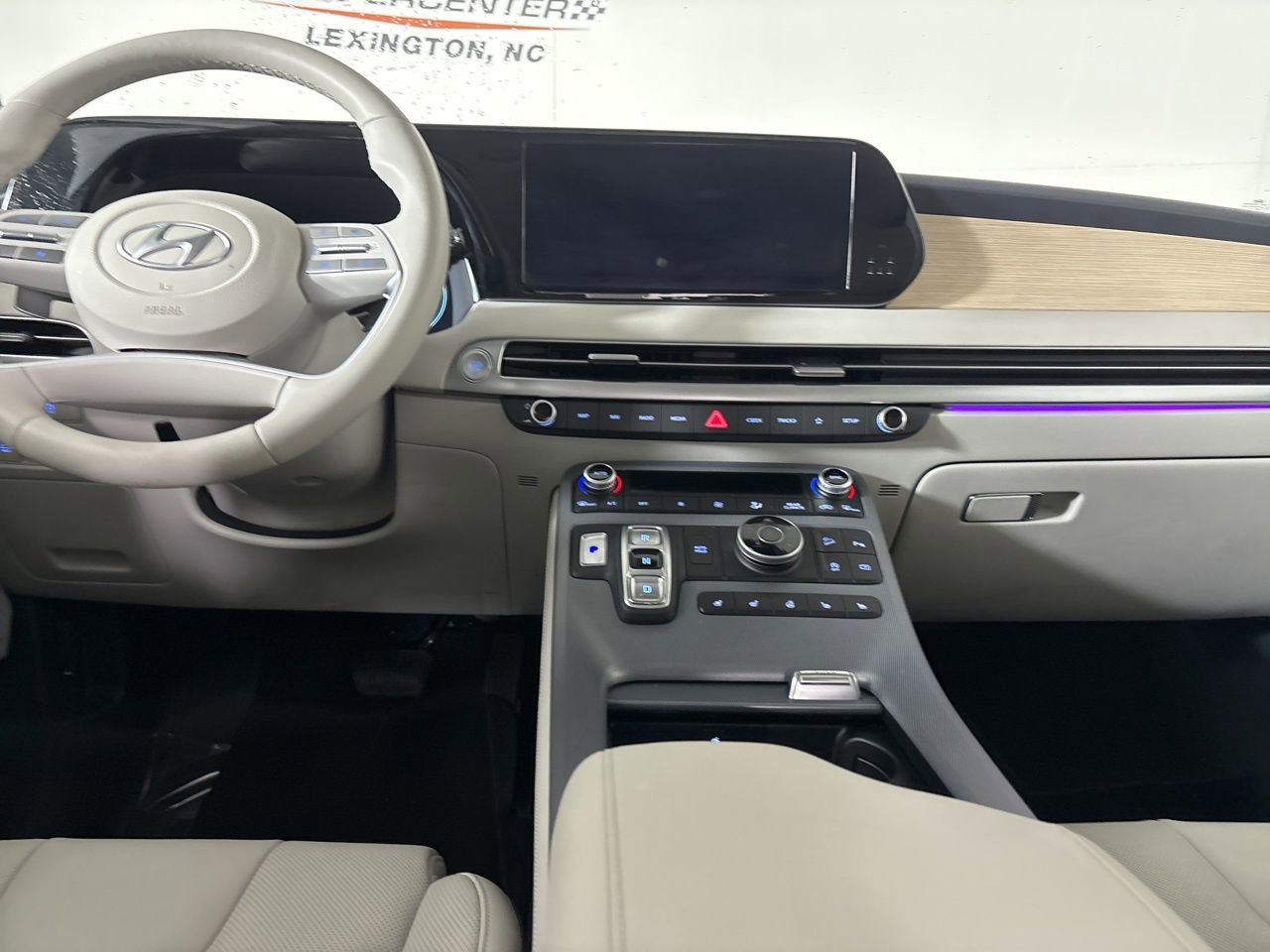 Used 2024 Hyundai Palisade Limited image 23