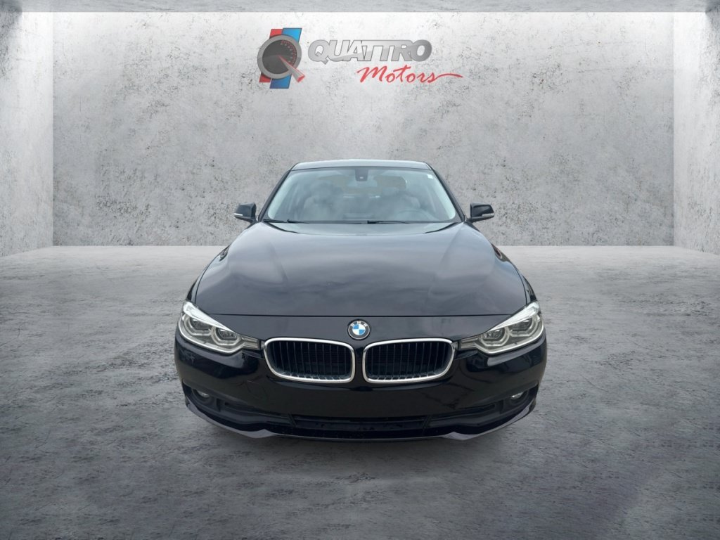 Used 2018 BMW 320i xDrive Sedan AWD/4WD image 9