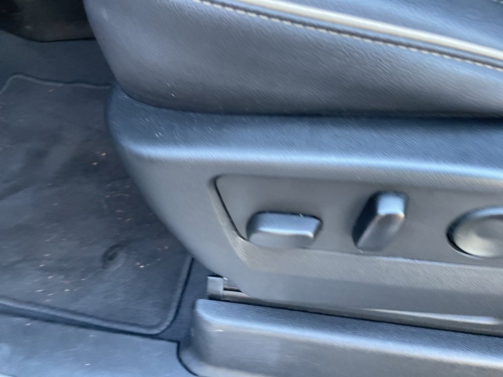 Used 2023 GMC Yukon SLT image 21